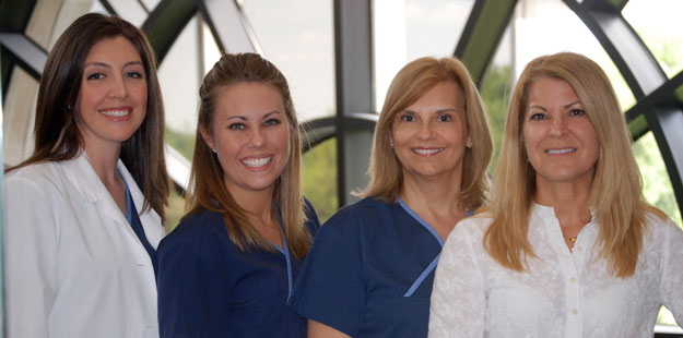 dr-tomlin-periodontics-team-in-Dallas-TX